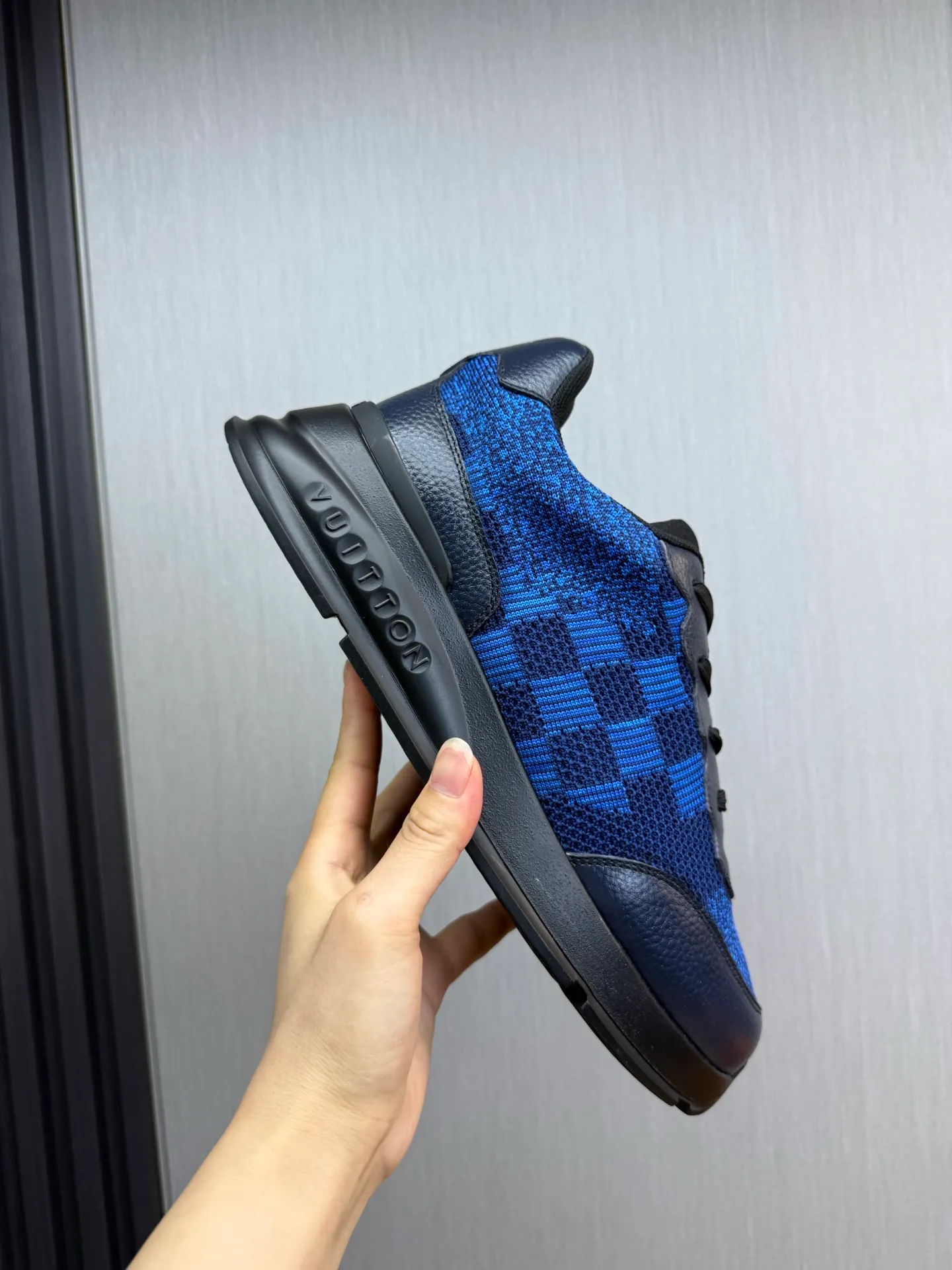 Men's shoes 💰640💰 LOUIS VUITTON [Luden Yiwei] The new trendy Lv is on the market 🎁, casual and fashionable men's shoes 👟 The upper is made of high-count and high-density fly weave + cowhide mesh lining, the original wear-resistant rubber outsole, the version is simple and elegant, exclusive for trendy men. 38-45 (45 is custom-made and cannot be returned or exchanged)